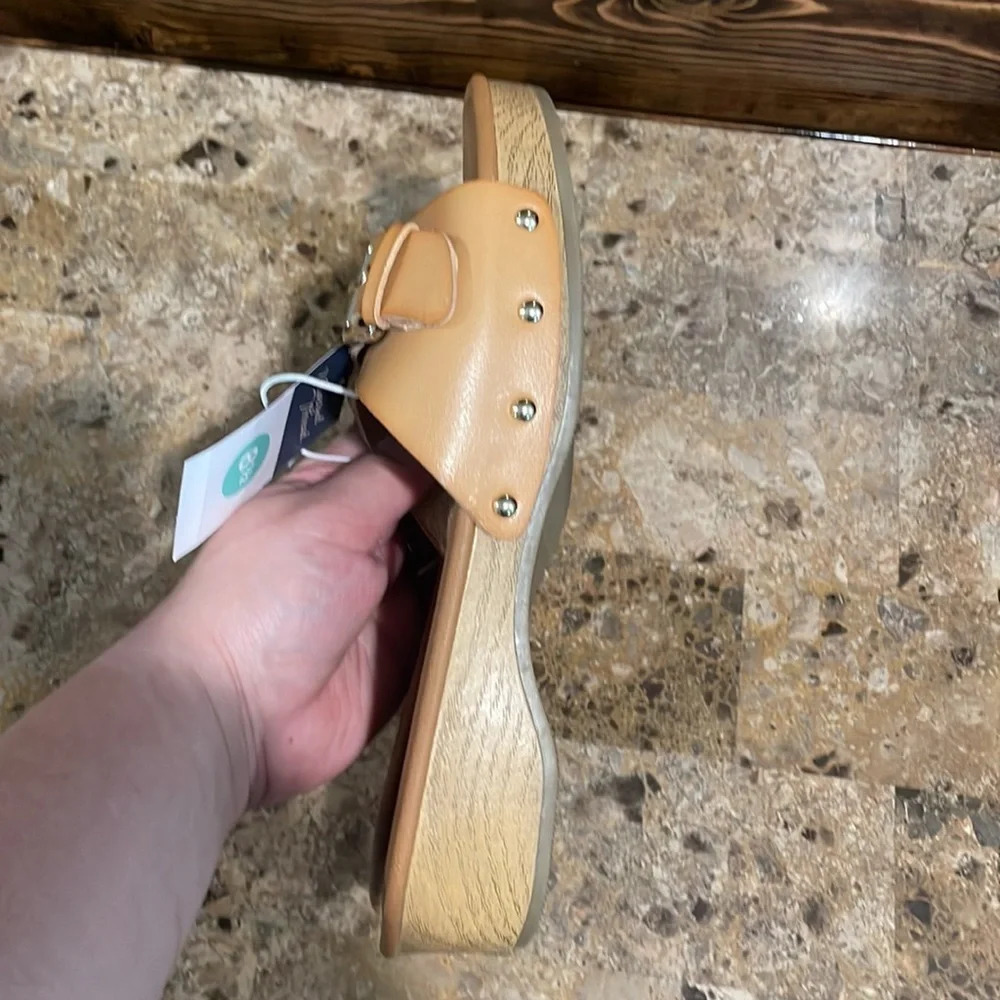 Women’s Sandals - Picture 6 of 8